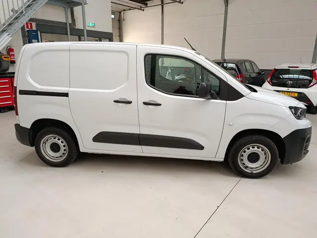 Peugeot Partner 1.5 BlueHDi 100 S&S L1 2023 Diesel 10