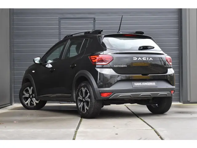 Dacia Sandero Stepway TCe 90 Comfort 2023 Benzine 9