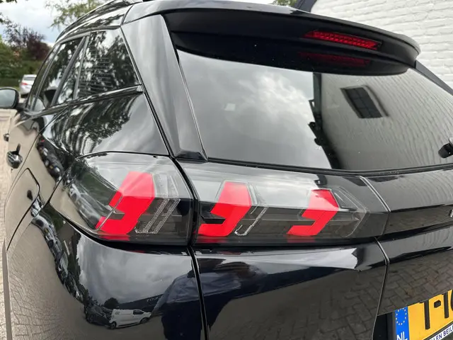 Peugeot e-2008 EV GT Pack 136 PK 2022 Elektrisch 51