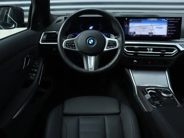 BMW 3 Serie Touring 330e xDrive 2024 Hybride Benzine 9