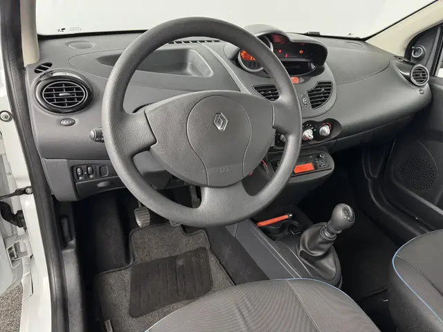 Renault Twingo 1.2 16V Parisienne 2014 Benzine 17