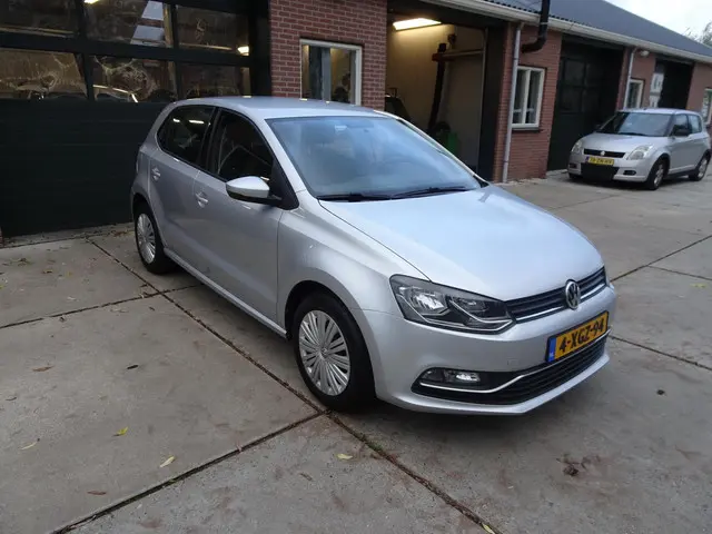 Volkswagen Polo 1.2 TSI Comfortline 2014 Benzine 3