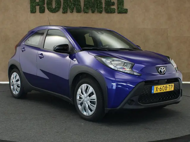 Toyota Aygo X 1.0 VVT-i S-CVT Play 2024 Benzine 12
