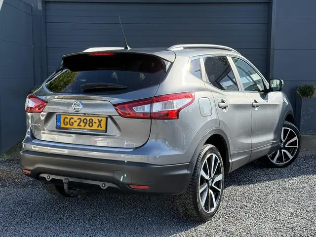 Nissan QASHQAI 1.6 Tekna 2015 Benzine 4
