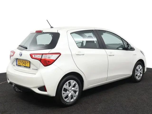 Toyota Yaris 2