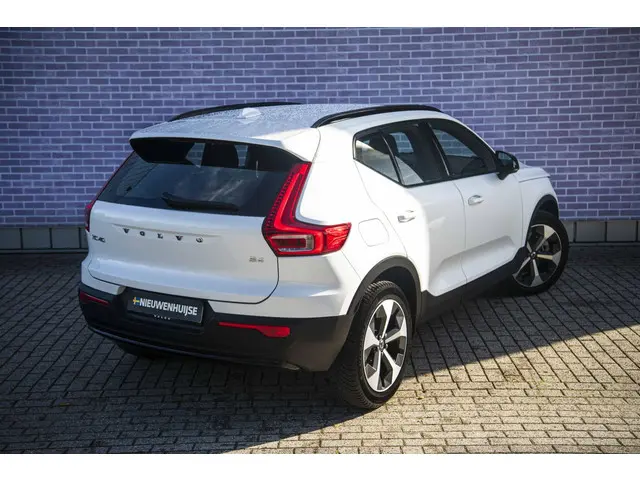 Volvo XC40 2.0 B4 Plus Dark 2024 Benzine 16