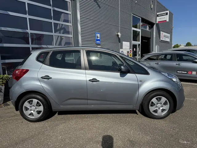 Kia Venga 1.6 CVVT Automaat ComfortLine 2019 Benzine 11
