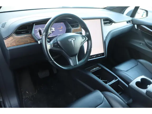Tesla Model X 75D Base 7p. 2018 Elektrisch 10