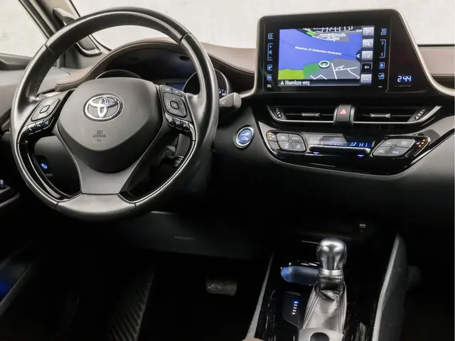 Toyota C-HR 1.8 Hybrid Sport 2018 Hybride Benzine 7