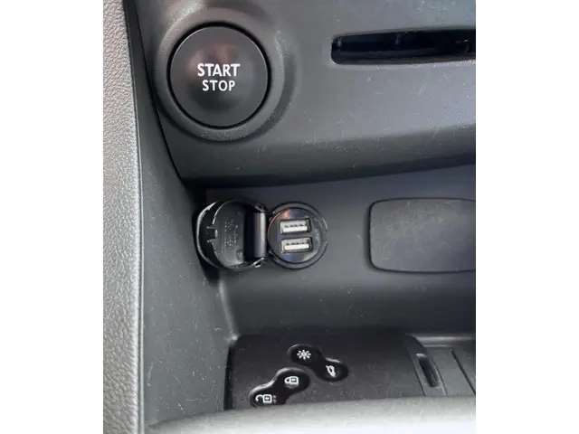 Renault Clio Your Classic Car SOLD. 2016 Benzine 13