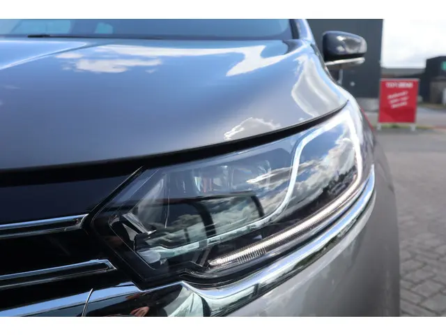 Renault Espace 1.8 TCe Limousin 7p. 2018 Benzine 25