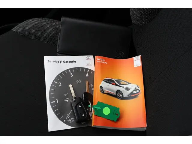 Toyota Aygo 1.0 x-fun 2019 Benzine 8
