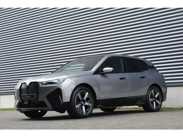 BMW iX xDrive40 High Executive 2025 Elektrisch 36