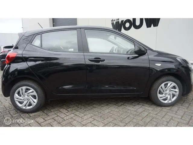 Hyundai i10 1.0 Comfort Automaat 2022 Benzine 6