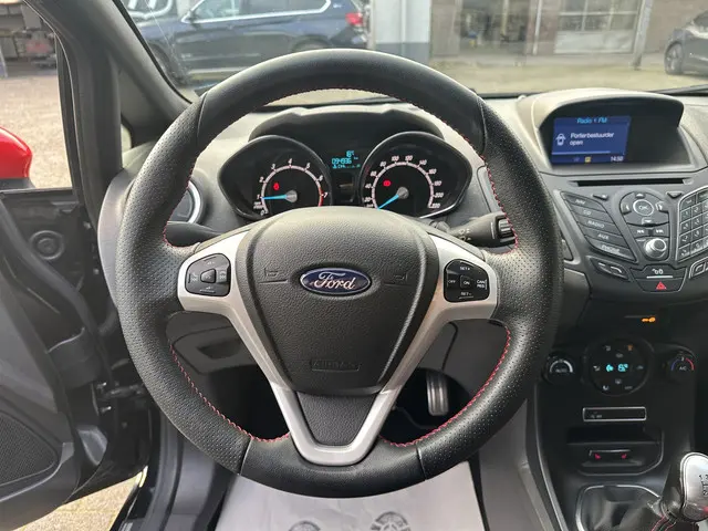 Ford Fiesta 1.0 EcoBoost Black Edition 2017 Benzine 18