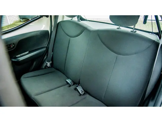 Toyota Aygo 1.0 VVT-i x-now 2016 Benzine 17