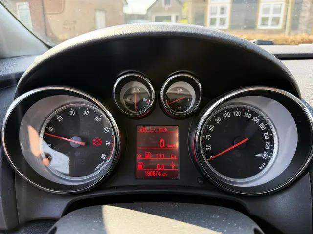 Opel Astra 1.4 TURBO DESIGN EDITION 2013 Benzine 12