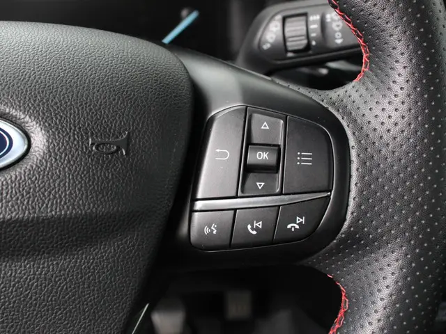Ford Focus 1.0 EcoBoost Hybrid ST Line 2023 Benzine 18