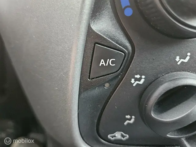 Toyota Aygo 1.0 VVT-i x-play camera 2019 Benzine 19