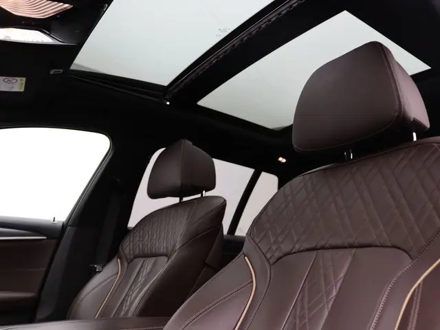 BMW 5 Serie Touring 530e 2023 Hybride Benzine 10