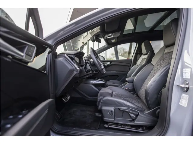 Audi Q4 e-tron 35 S edition 55 kWh 2022 Elektrisch 9
