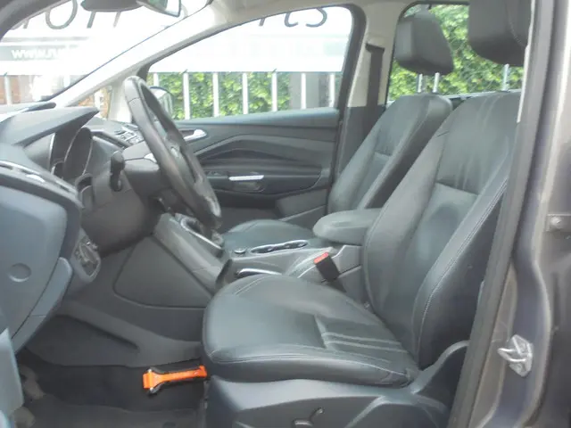 Ford C-MAX 1.0 Edition Plus * apk 6-10-26 * 2014 Benzine 5