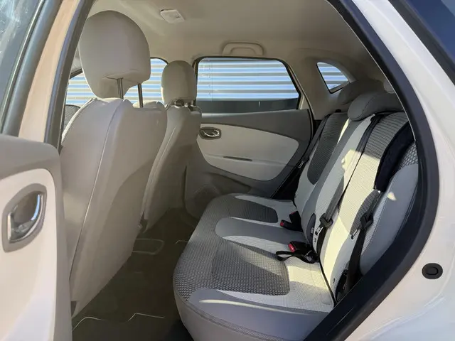 Renault Captur 0.9 TCe Expression 2013 Benzine 10