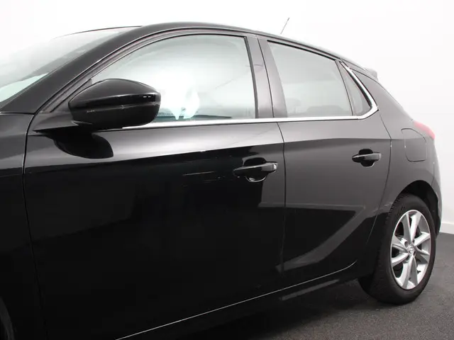 Opel Corsa 1.2 101pk Automaat Edition 2023 Benzine 23