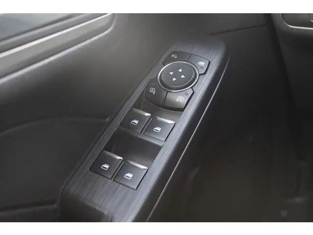 Ford Kuga 1.5 EcoBoost Titanium X 2021 Benzine 17