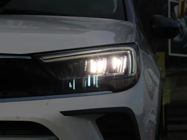 Opel Crossland 1.2 Turbo Elegance 2022 Benzine 26