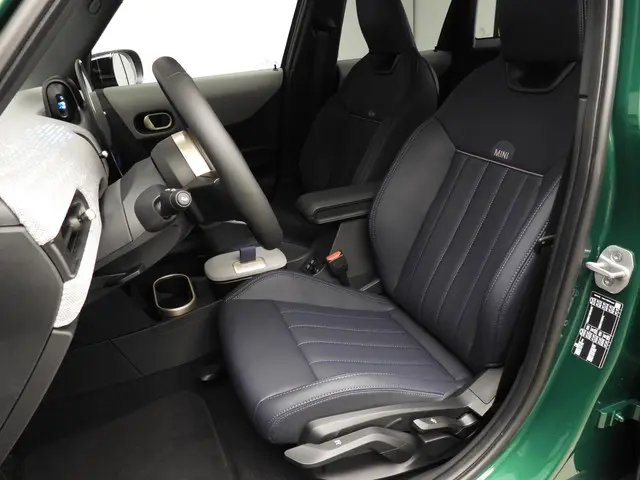 MINI 5-Deurs Cooper C 2024 Benzine 7