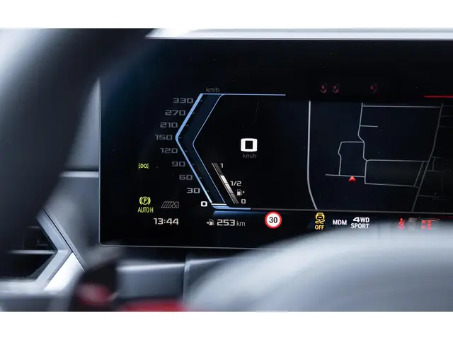 BMW M3 3-serie Touring xDrive Competition 2024 Benzine 78