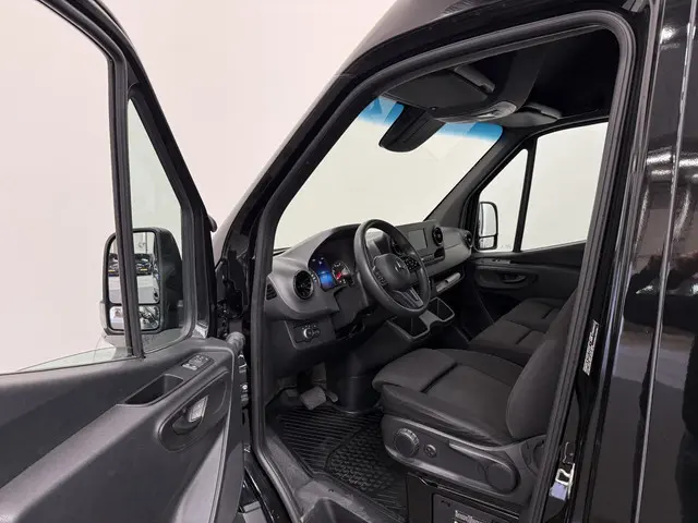 Mercedes-Benz Sprinter 311 1.9 CDI L3H2 RWD 2022 Diesel 29