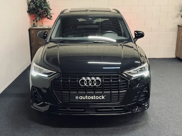 Audi Q3 35 TFSI S edition 2x S-Line 2022 Benzine 30