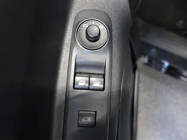 Peugeot Partner 1.5 BlueHDi 100pk L2 2023 Diesel 13
