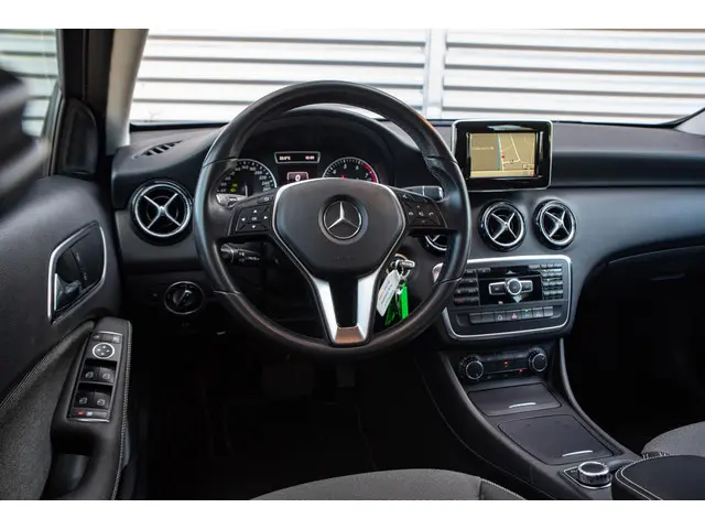 Mercedes-Benz A-Klasse 180 Ambition 2013 Benzine 10