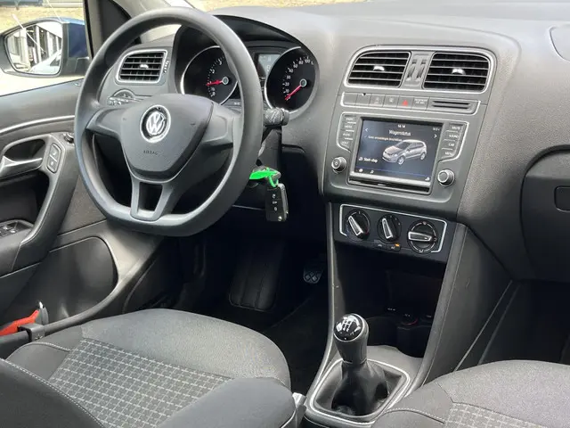 Volkswagen Polo 1.0 Comfortline Edition 2016 Benzine 62