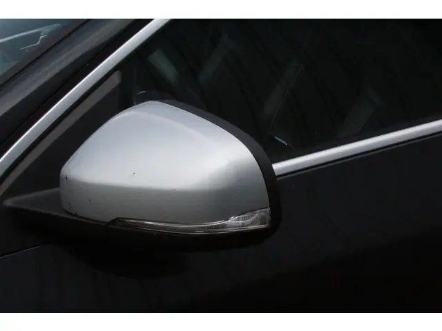 Volvo V60 1.6 T3 R-Design 2015 Benzine 30