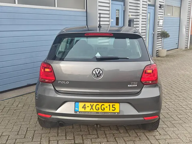 Volkswagen Polo 1.2 TSI Comfortline 2014 Benzine 8