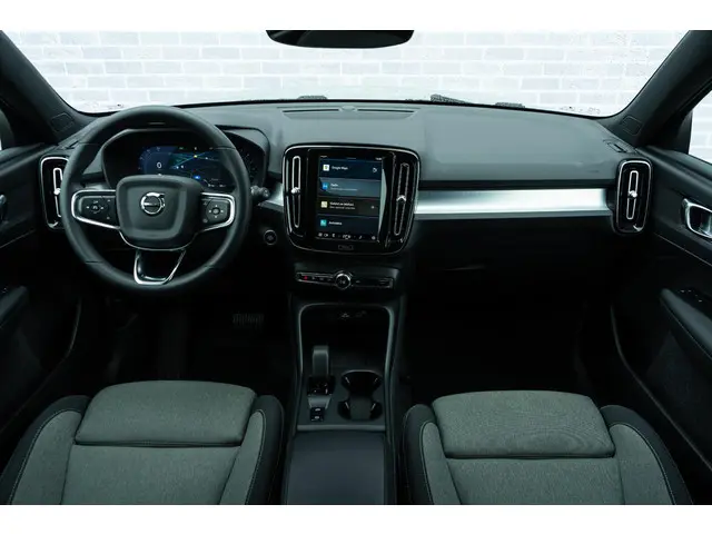 Volvo XC40 B4 197 pk Core 2023 Benzine 4