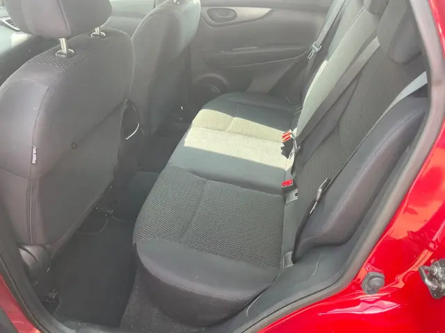 Nissan QASHQAI 1.2 Visia 2015 Benzine 8