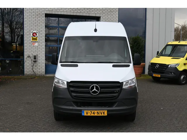Mercedes-Benz Sprinter 317 CDI L2H2 2023 Diesel 2
