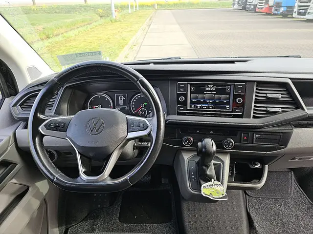 Volkswagen Transporter 2.0 TDI 2022 Diesel 8