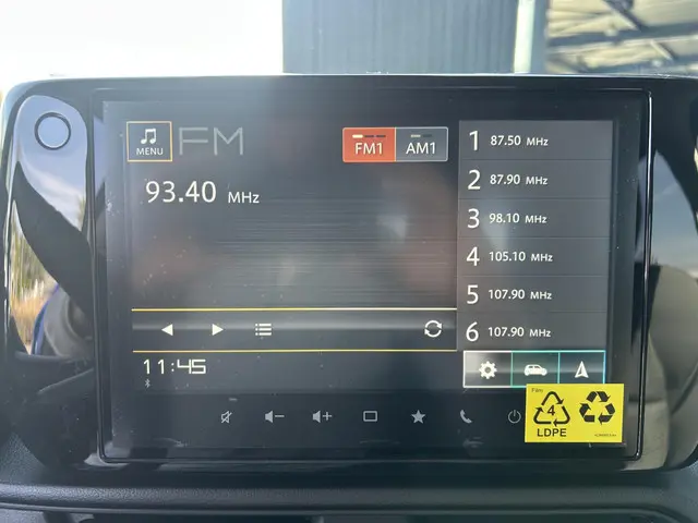 Suzuki Swift 1.2 Style Smart Hybrid 2025 Benzine 22