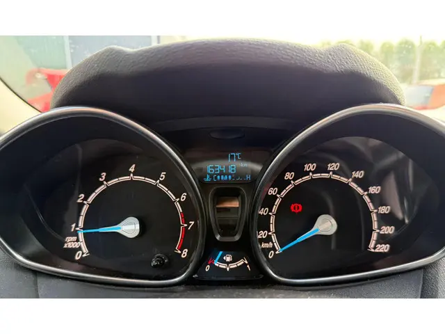 Ford Fiesta 1.0 Titanium 2015 Benzine 12