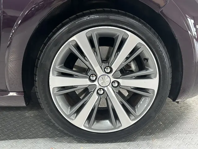 Peugeot 208 3