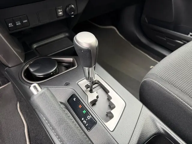 Toyota RAV4 2.5 Hybrid AWD Dynamic 2017 Hybride Benzine 17