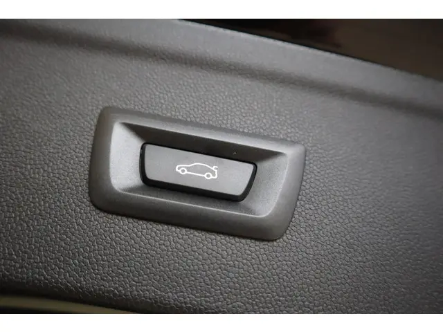 BMW iX xDrive40 2025 Elektrisch 28