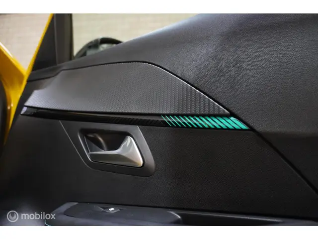 Peugeot 208 1.2 PureTech Allure Pack 2023 Benzine 21