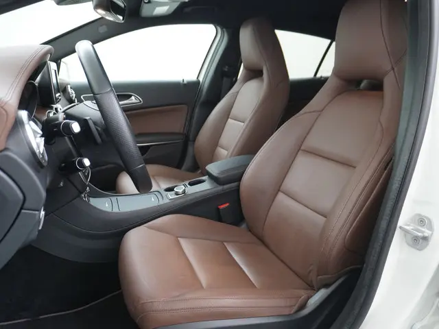 Mercedes-Benz GLA 250 4MATIC 2015 Benzine 13